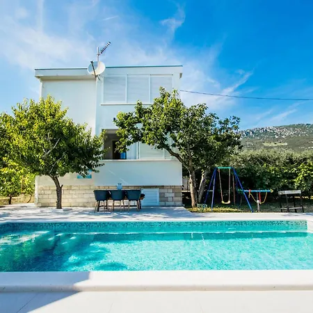 Holiday home Kastel Mila By Interhome Kastela